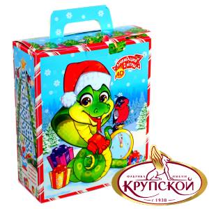 Сладкий новогодний подарок в картонной упаковке весом 650 грамм  в Колпино